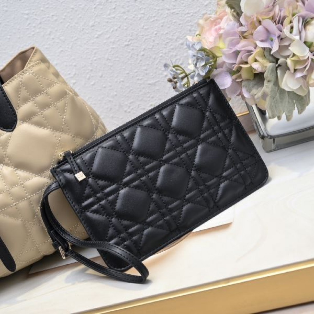 DIOR スーパーコピー トートバッグ ロゴ すっきりしたシルエット ディオール