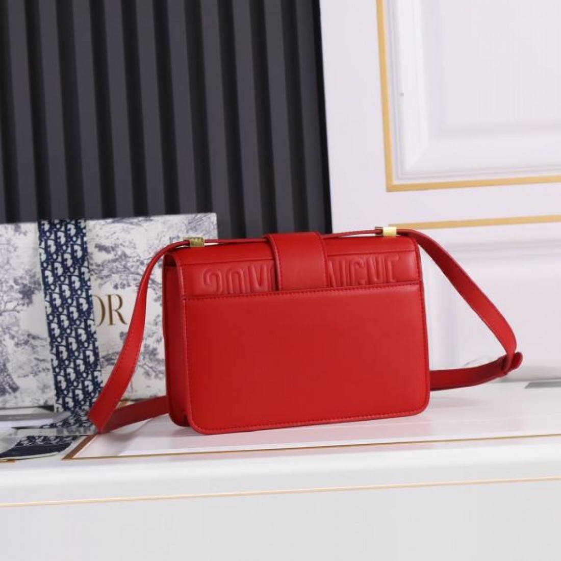 DIOR スーパーコピー ショルダーバッグ ロゴ 今季も引き続きブランド ディオール