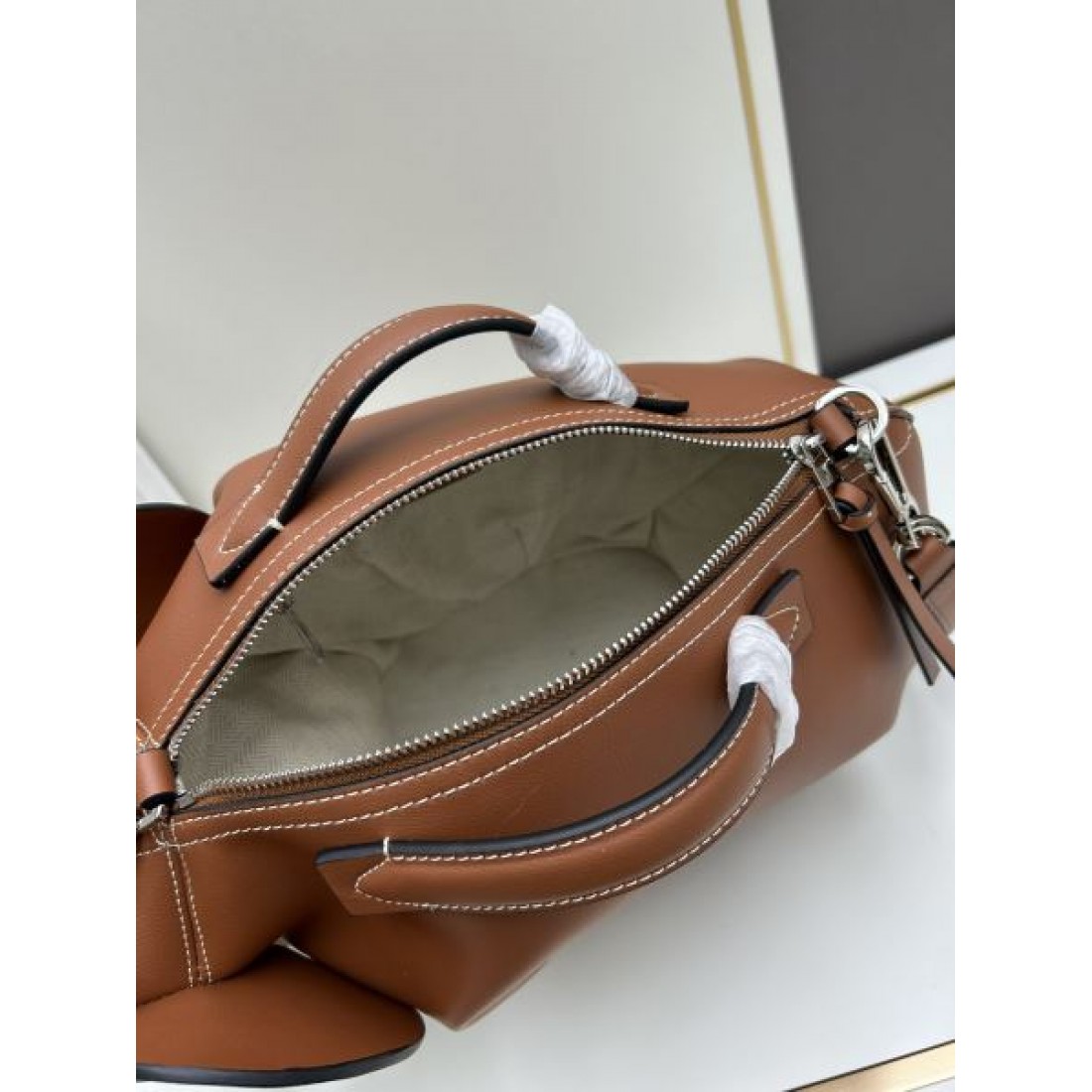 LOEWE スーパーコピー トートバッグ ロゴ 希少！取り扱い店舗限定 ロエベ