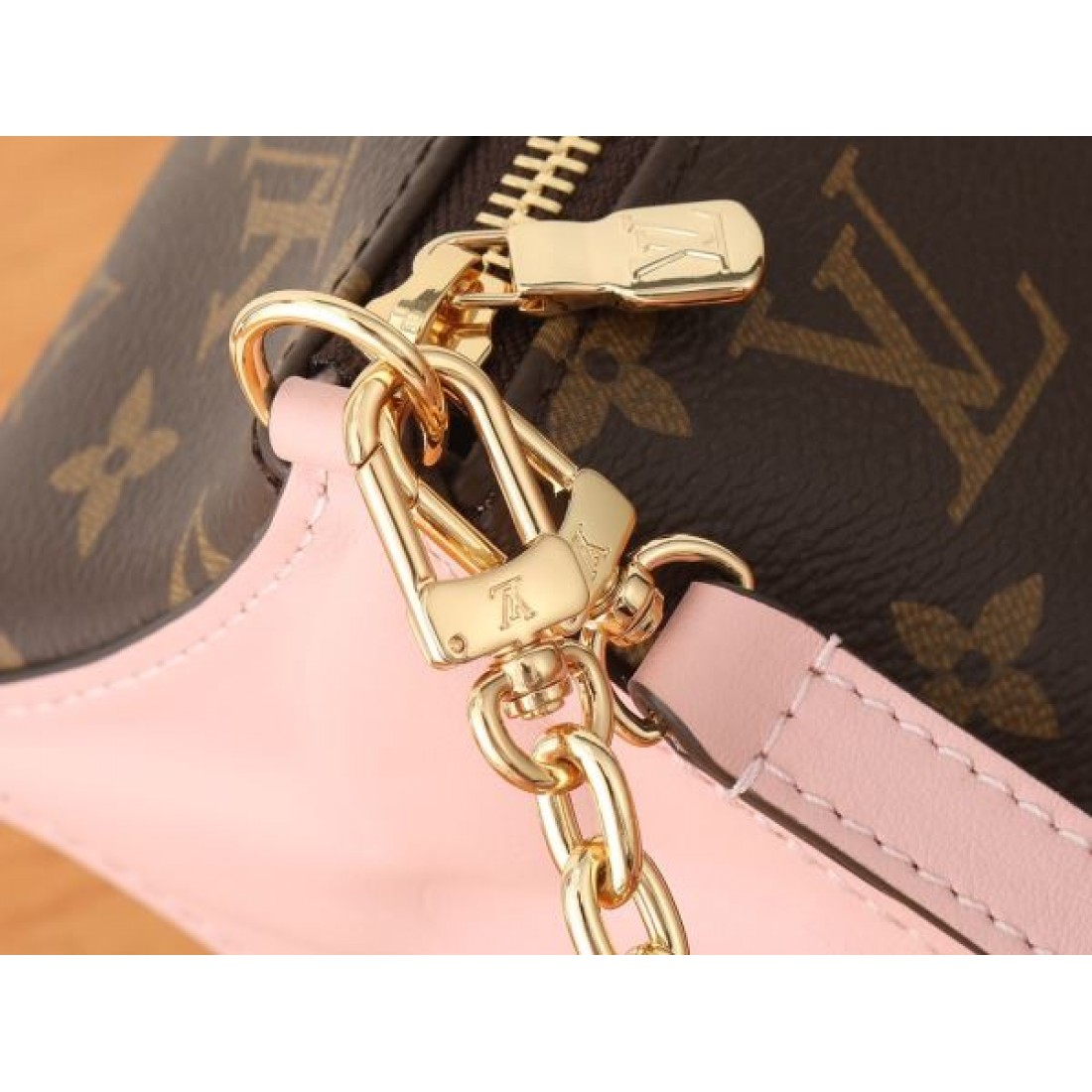 ルイヴィトン スーパーコピー トートバッグ ロゴ 品質保証最新作 LOUIS VUITTON