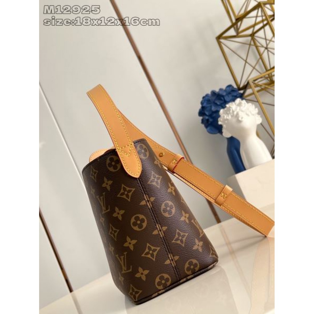 LOUIS VUITTON ルイヴィトン コピー ショルダーバッグ 都会的でスタイリッシュな魅力