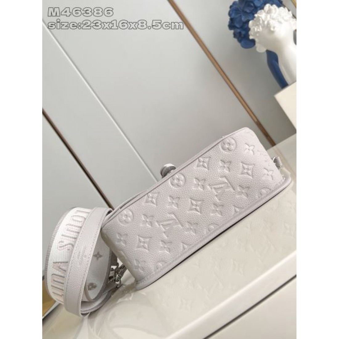 LOUIS VUITTON ルイヴィトン コピー ショルダーバッグ 洗練されたシックなスタイル