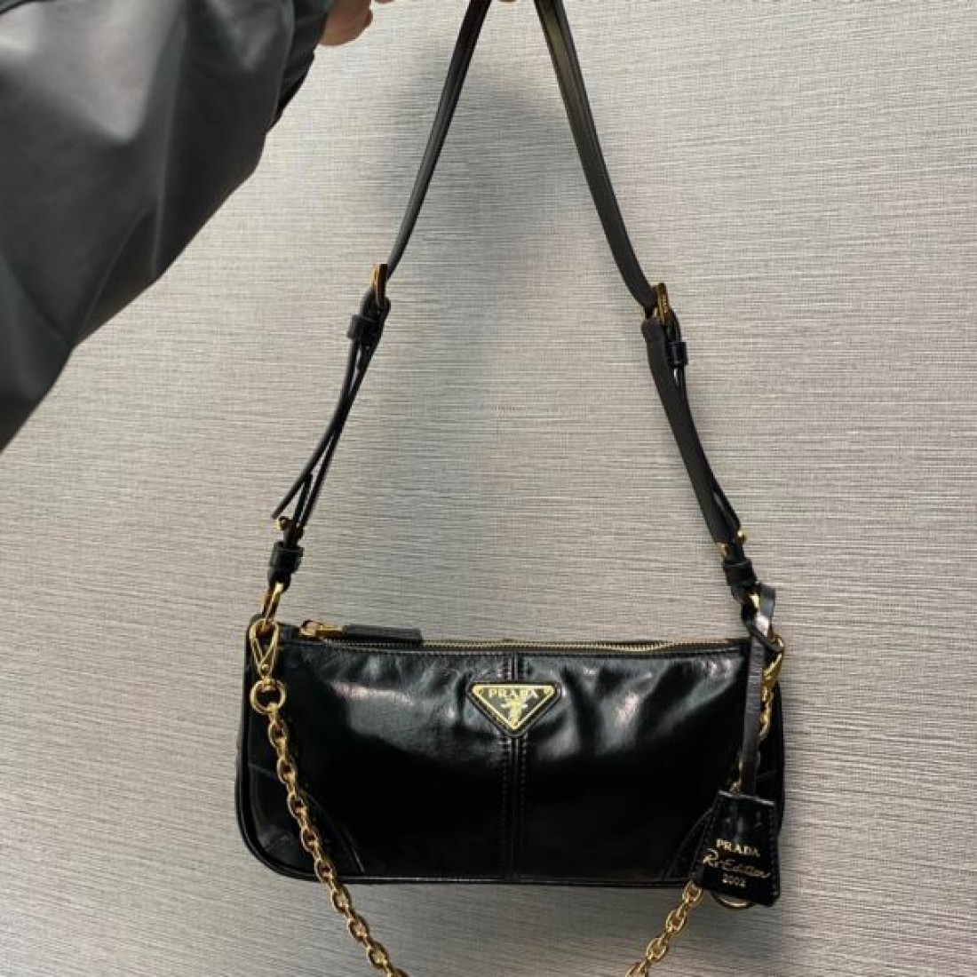 プラダ コピー ショルダーバッグ 新作上陸 お洒落女子必見 PRADA