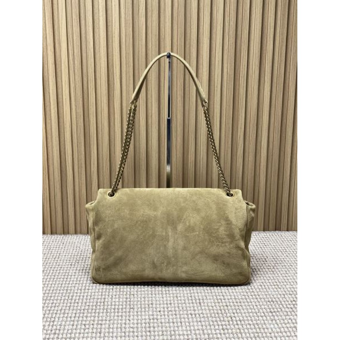 YSL イヴ サンローラン コピー ショルダーバッグ モダンでエレガントなスタイル