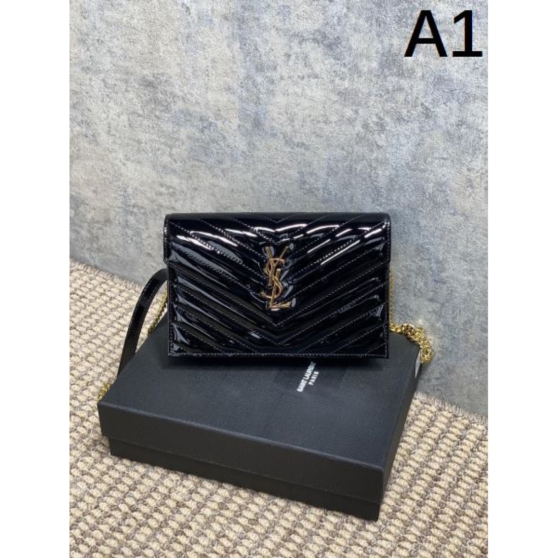 都会的でスタイリッシュなYSL イヴ サンローラン コピー ショルダーバッグ