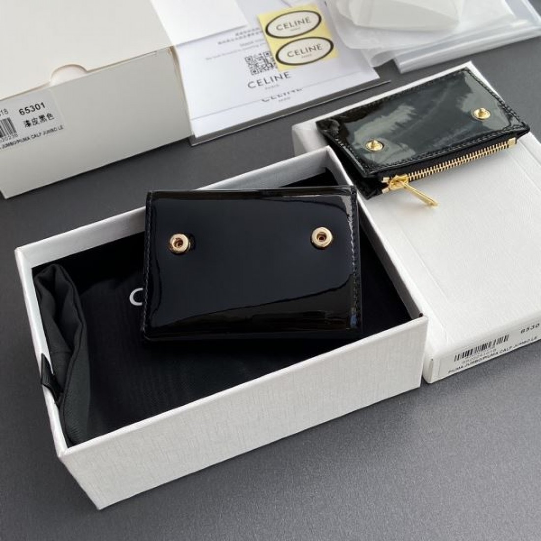 夏季新作に狙う CELINE スーパーコピー 三つ折り財布 早い者勝ち