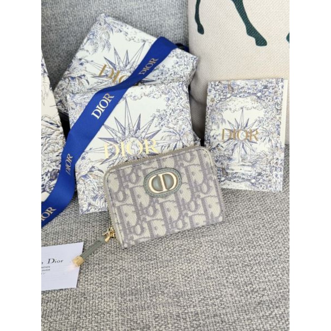 オシャレで高級感溢れる 圧倒的な人気の DIOR ディオール コピー コインバッグ