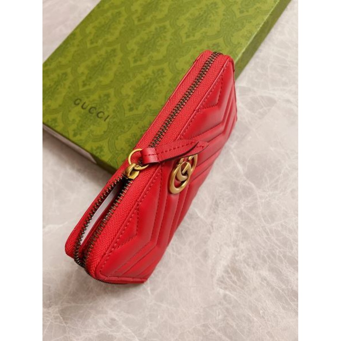 GUCCI グッチ コピー 長財布 コンパクトで落ち着いた 大人の印象