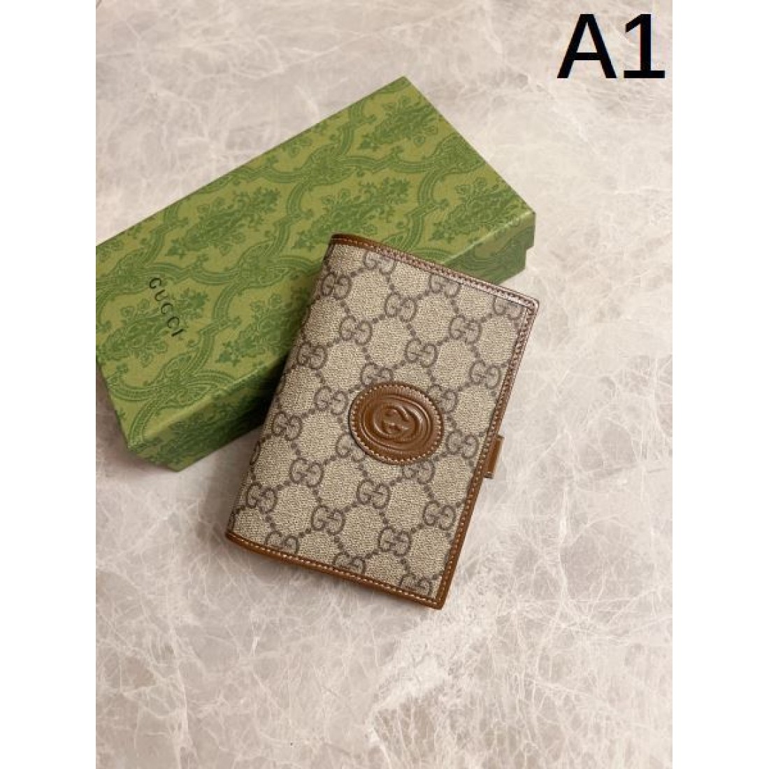 GUCCI グッチ コピー カードケース 実用的で都会的なモダンデザイン