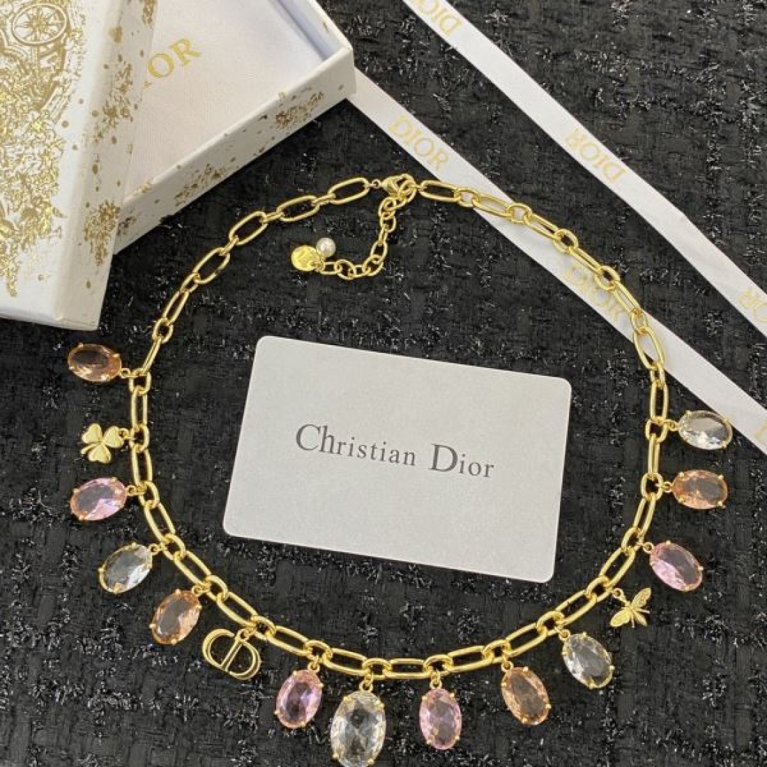 ディオール コピー ネックレス ロゴ 今年の最旬トレンドになる DIOR