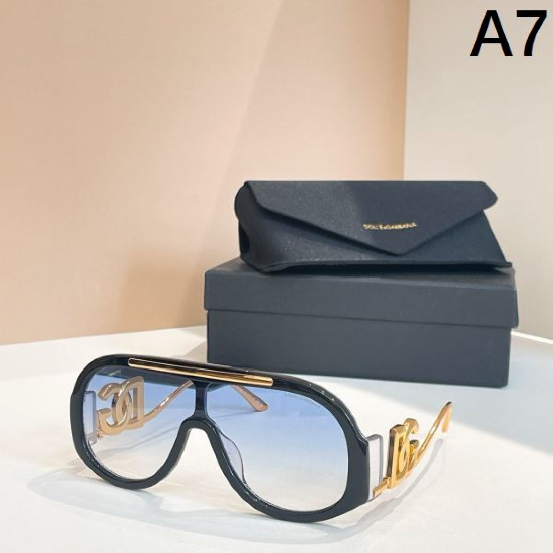 洗練された美しさ DOLCE＆GABBANA ドルチェ＆ガッバーナ コピー サングラス 大人の魅力溢れる