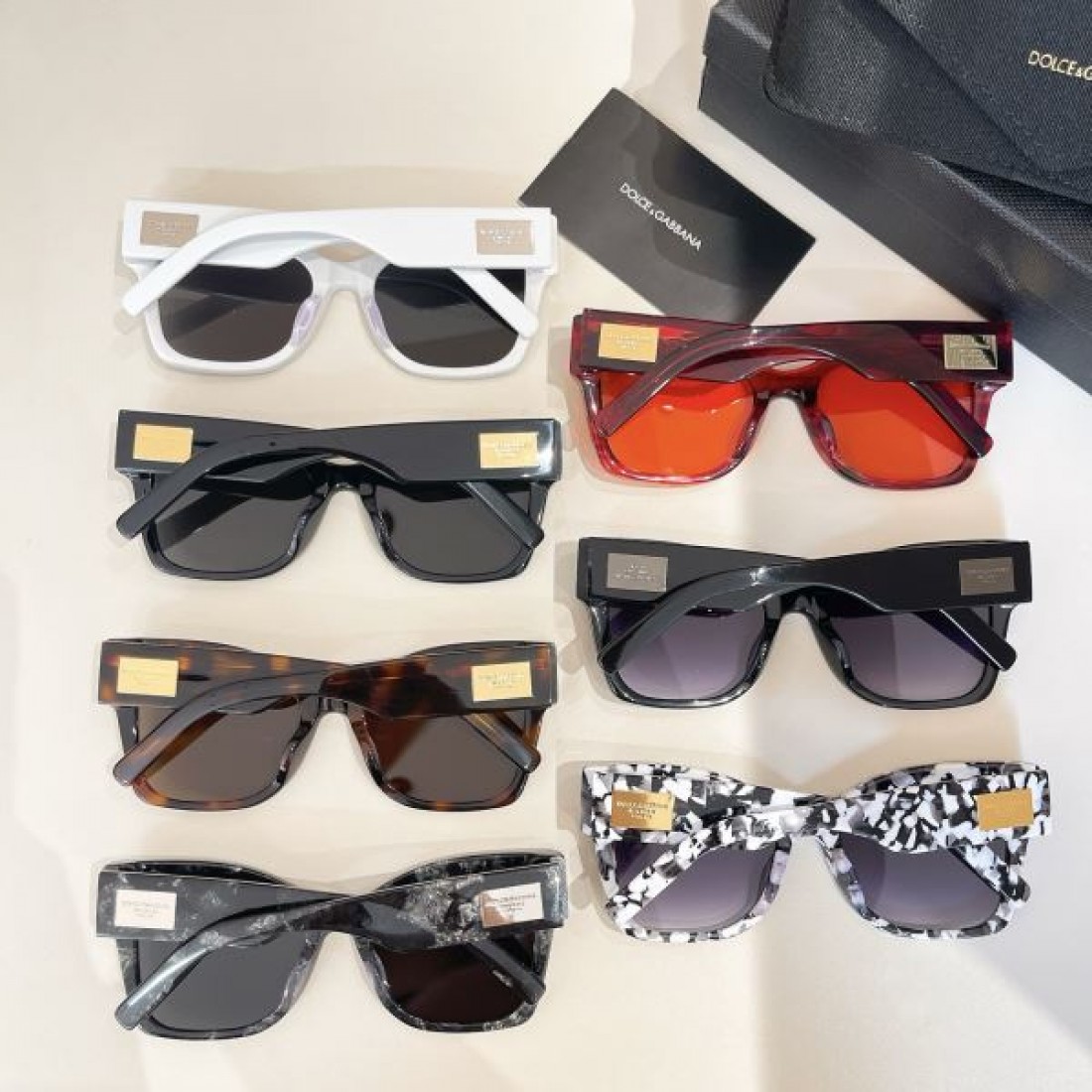 海外セレブ風コーデ DOLCE＆GABBANA ドルチェ＆ガッバーナ コピー サングラス 高級感漂うデザイン