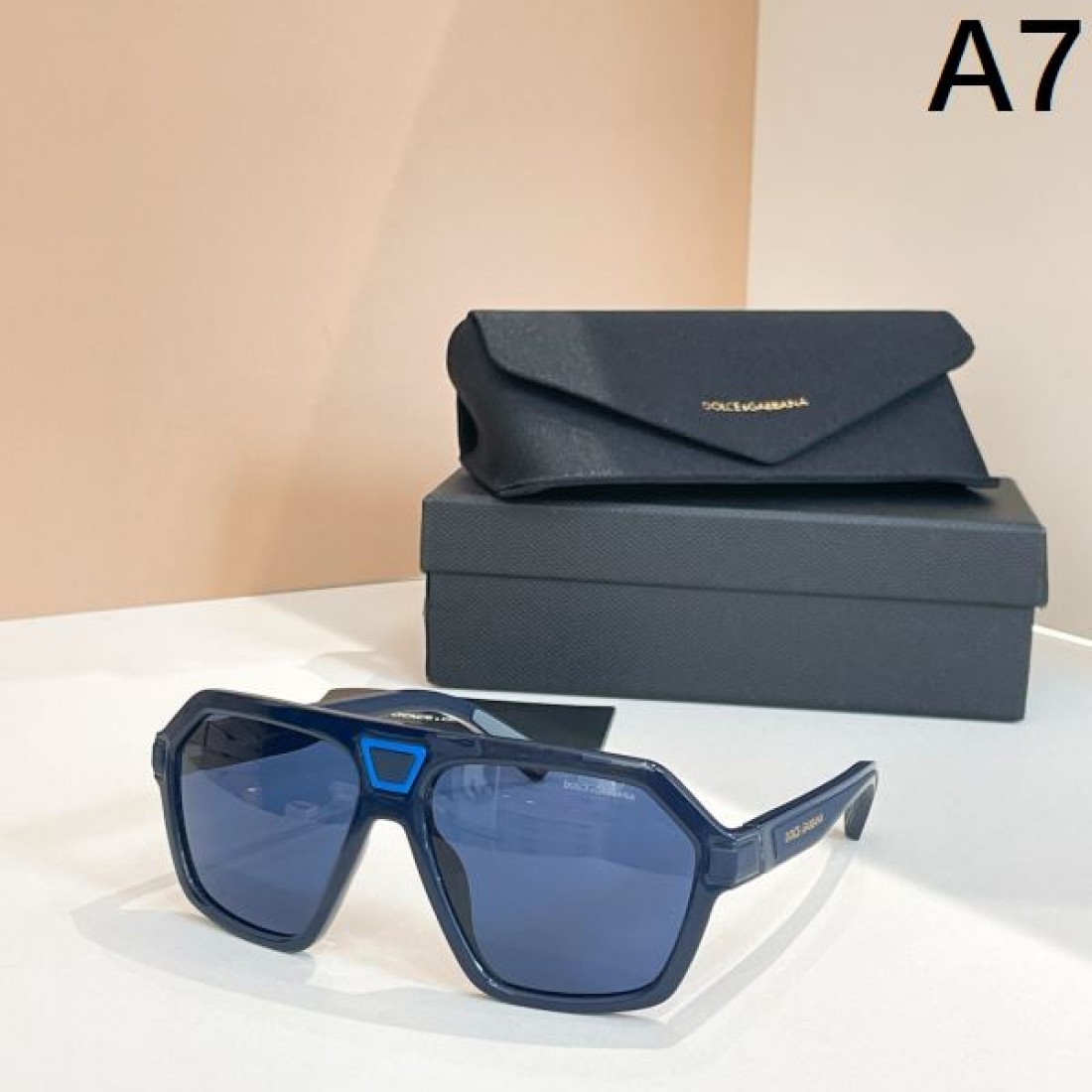 人気沸騰中！おしゃれ新品 DOLCE＆GABBANA ドルチェ＆ガッバーナ コピー サングラス 大人可愛い
