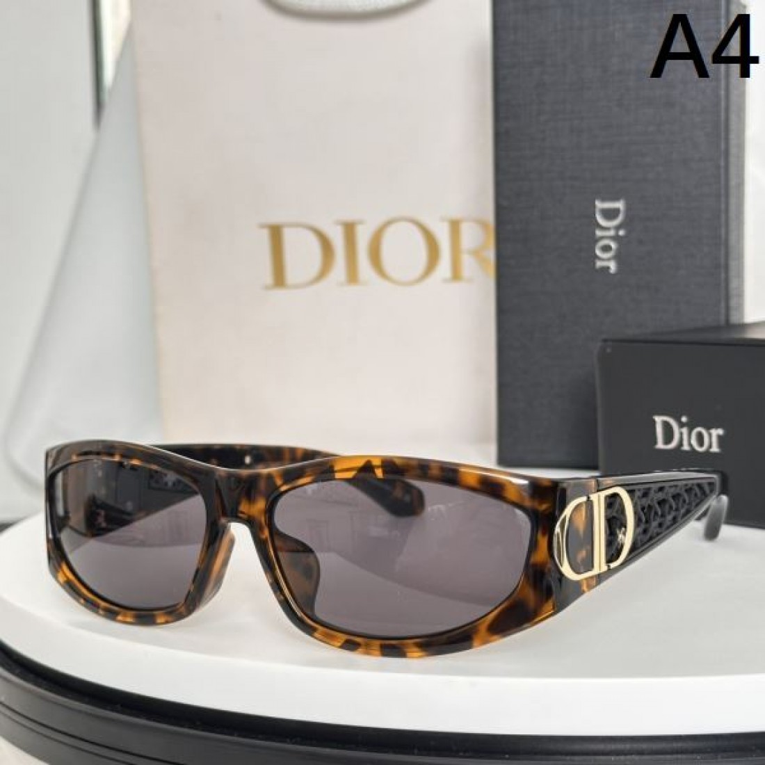 旬コーデに最適  DIOR ディオール コピー サングラス オールシーズン活躍
