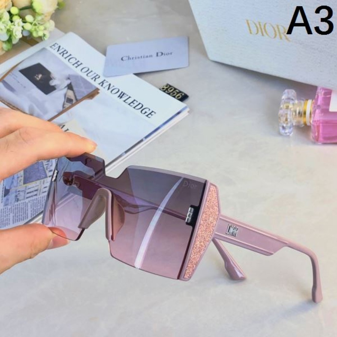 クラシカルな空気感をまとう ディオール スーパー コピー サングラス DIOR