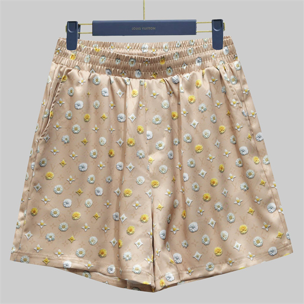 華やかな花柄と上品ベージュが魅力のルイヴィトン コピー ショートパンツ