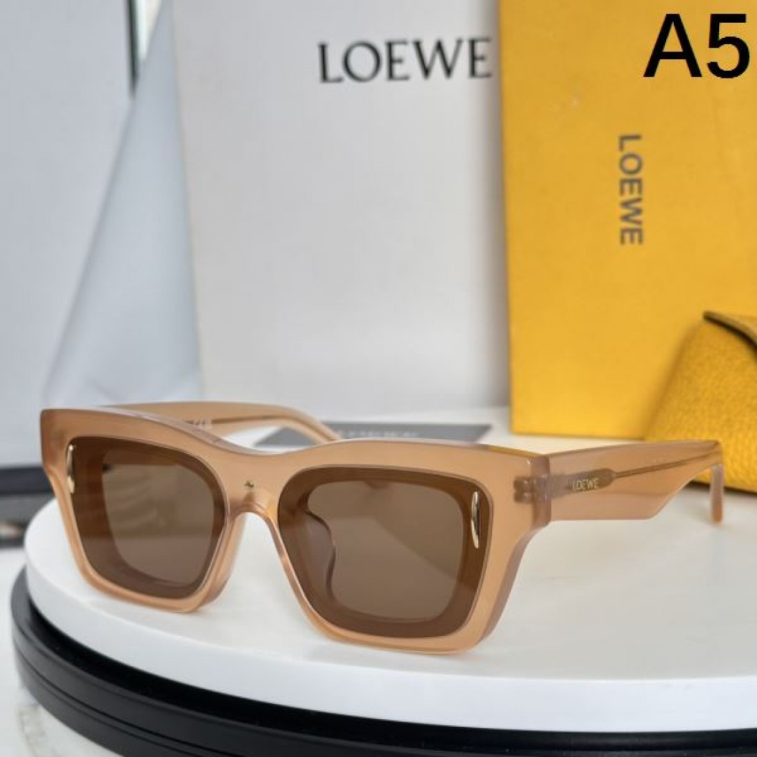 スタイリッシュなスタイル LOEWE ロエベ コピー サングラス 一瞬で華やぐ