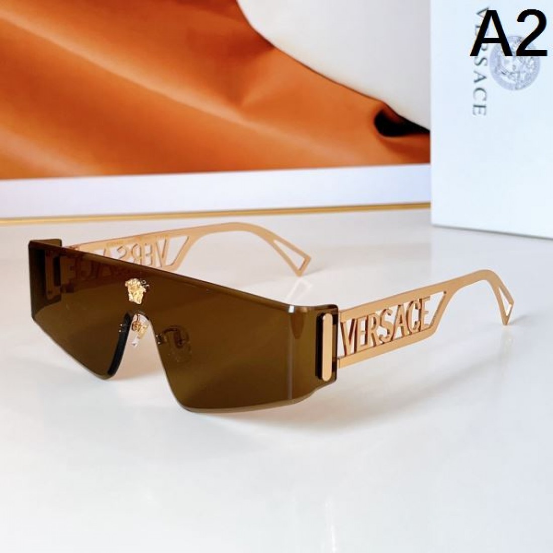 華麗 存在感のある VERSACE ヴェルサーチェ コピー サングラス 