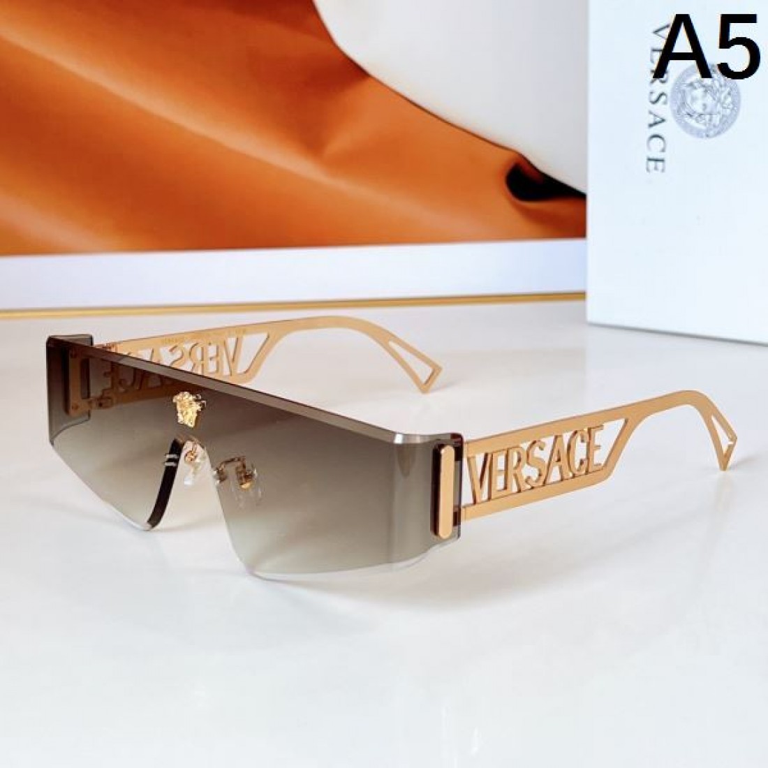 華麗 存在感のある VERSACE ヴェルサーチェ コピー サングラス 
