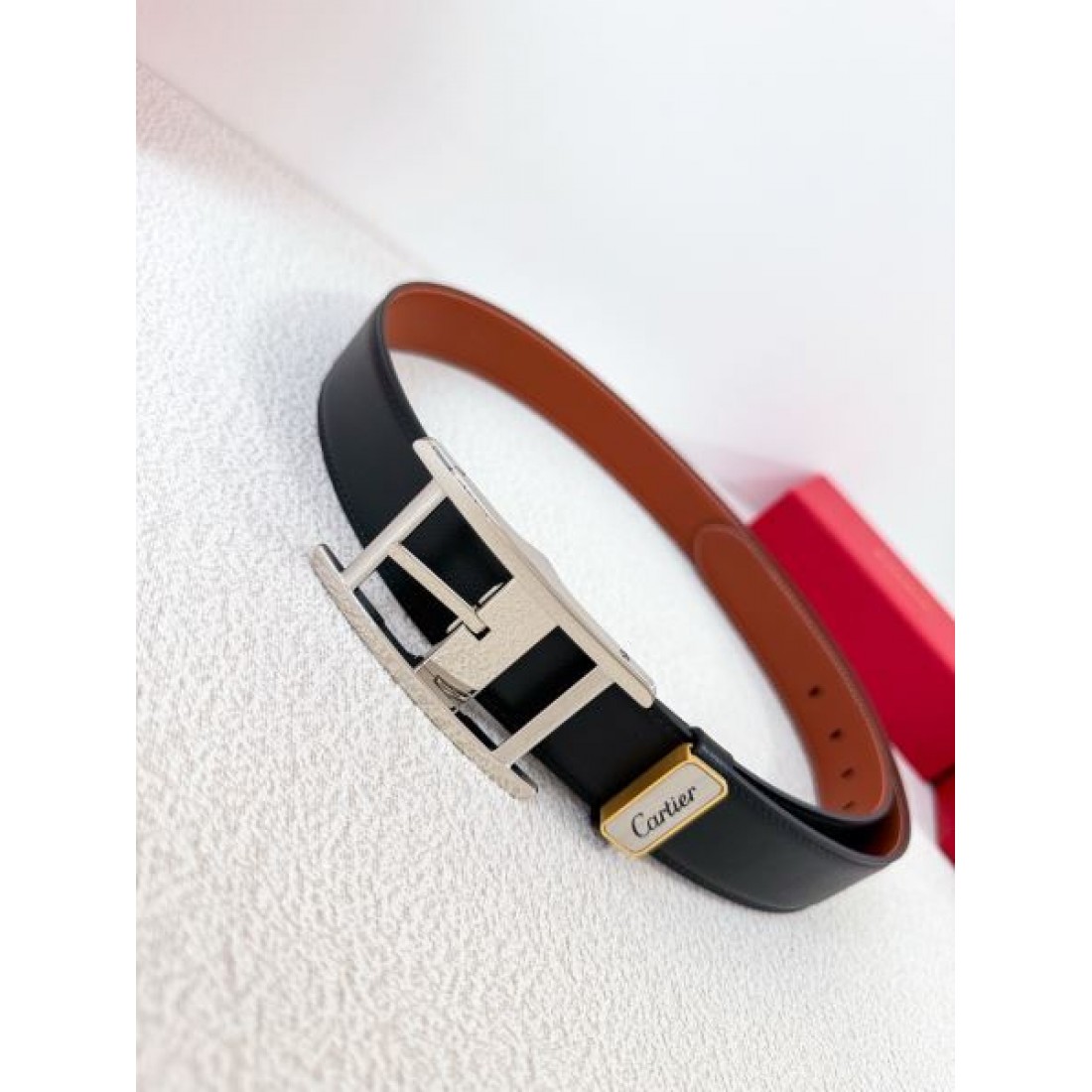 CARTIER カルティエ　スーパーコピー ベルト ラグジュアリーで 精巧