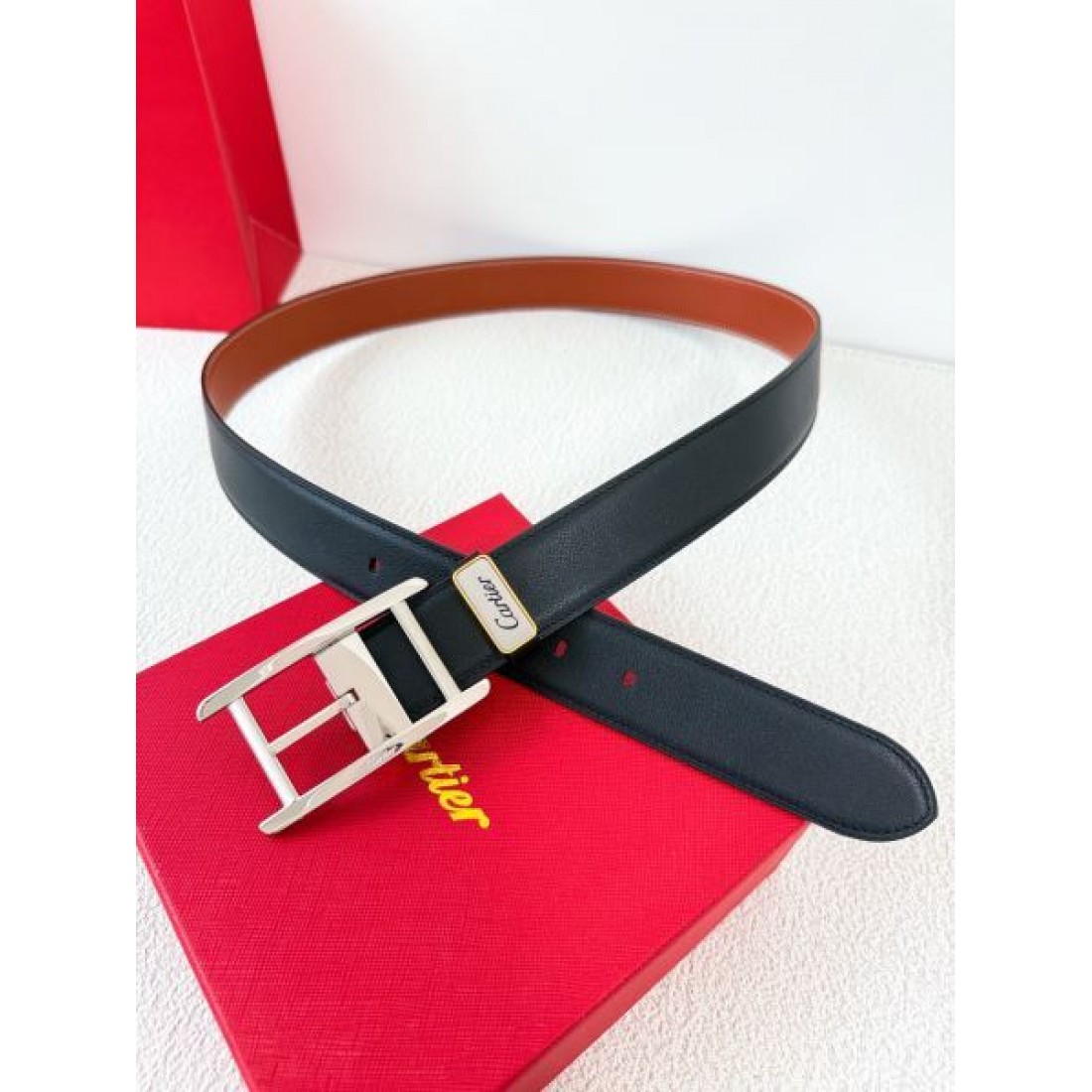 CARTIER カルティエ　スーパーコピー ベルト ラグジュアリーで 精巧