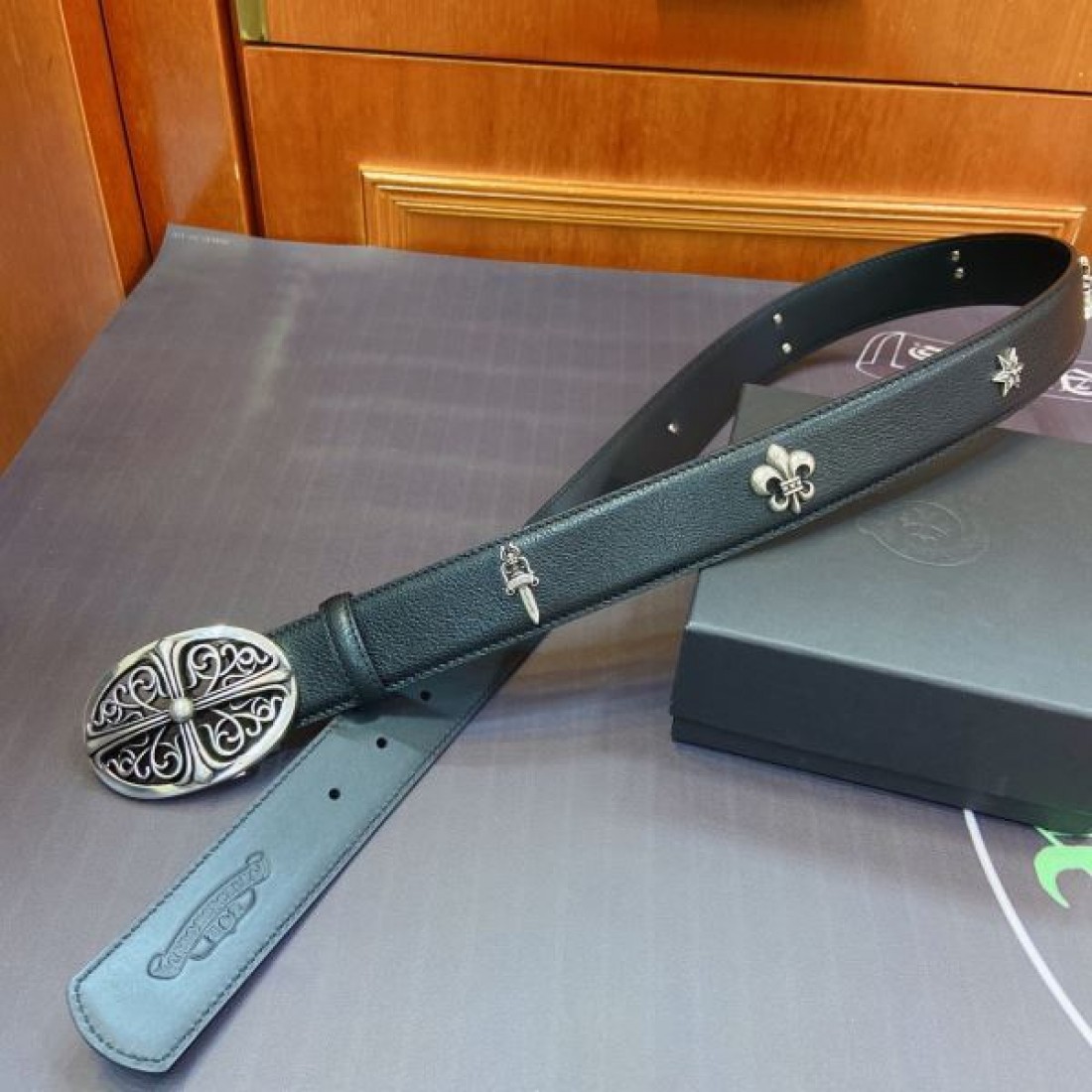 個性的な クロムハーツスーパーコピー ベルト CHROME HEARTS 斬新