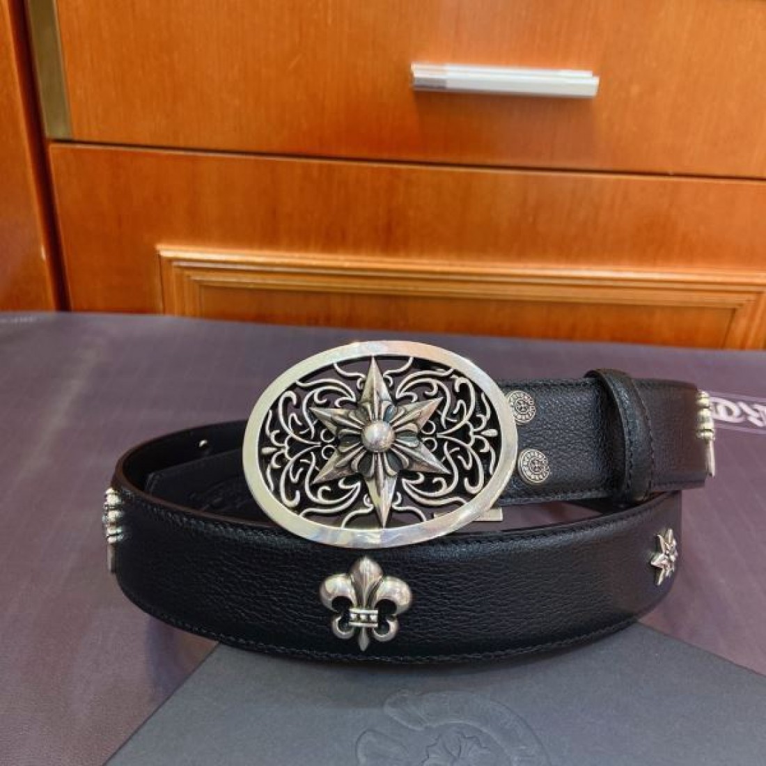  存在感のある CHROME HEARTS クロムハーツスーパーコピー ベルト ラグジュアリーな