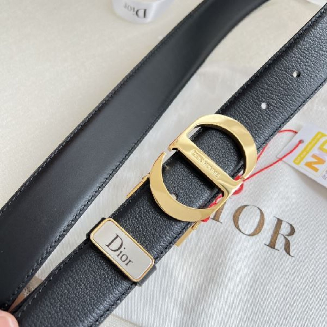ディオール スーパーコピー ベルト で上品 ラグジュアリーな DIOR