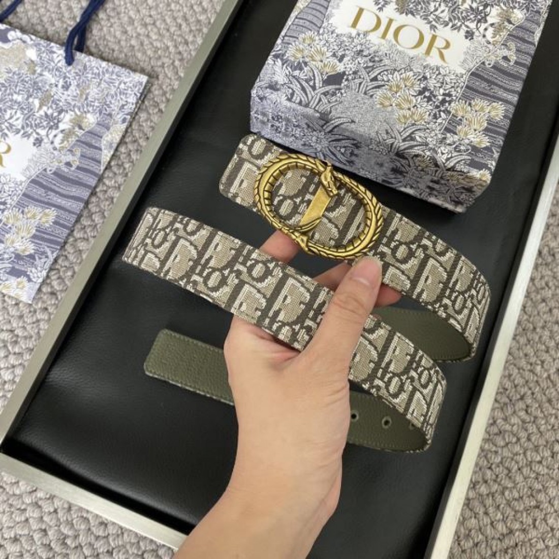 DIOR ディオール スーパーコピー ベルトスタイリッシュかつ 上品な印象