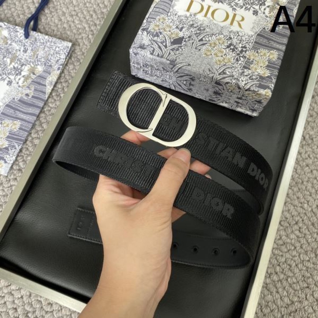 人気急上昇の DIOR ディオール スーパーコピー ベルト 魅力アップ