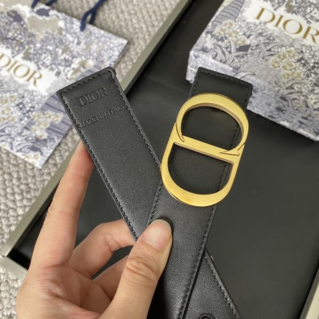 人気急上昇の DIOR ディオール スーパーコピー ベルト 魅力アップ