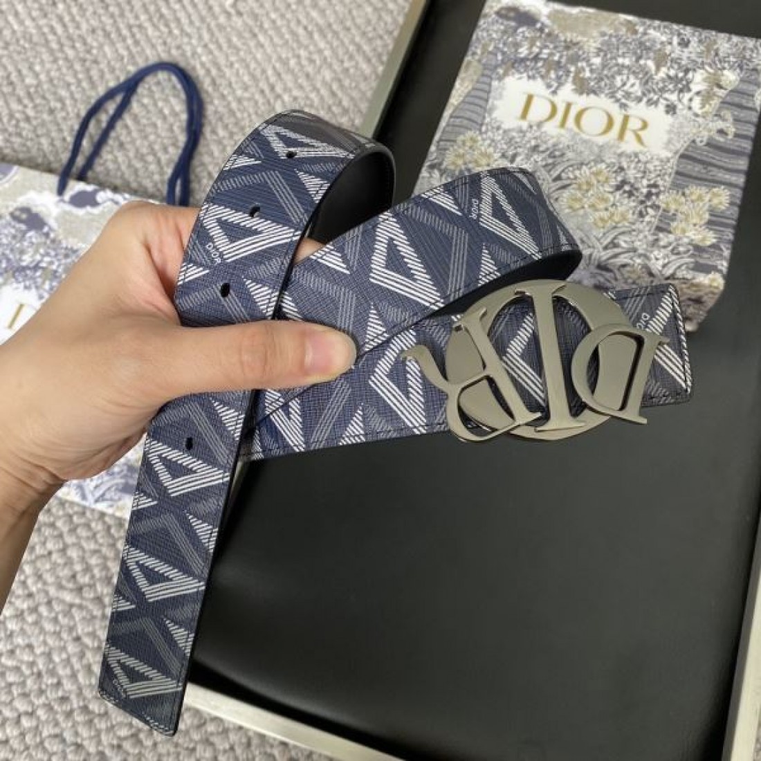 高級感ただよう ラグジュアリーな DIOR ディオール スーパーコピー ベルト