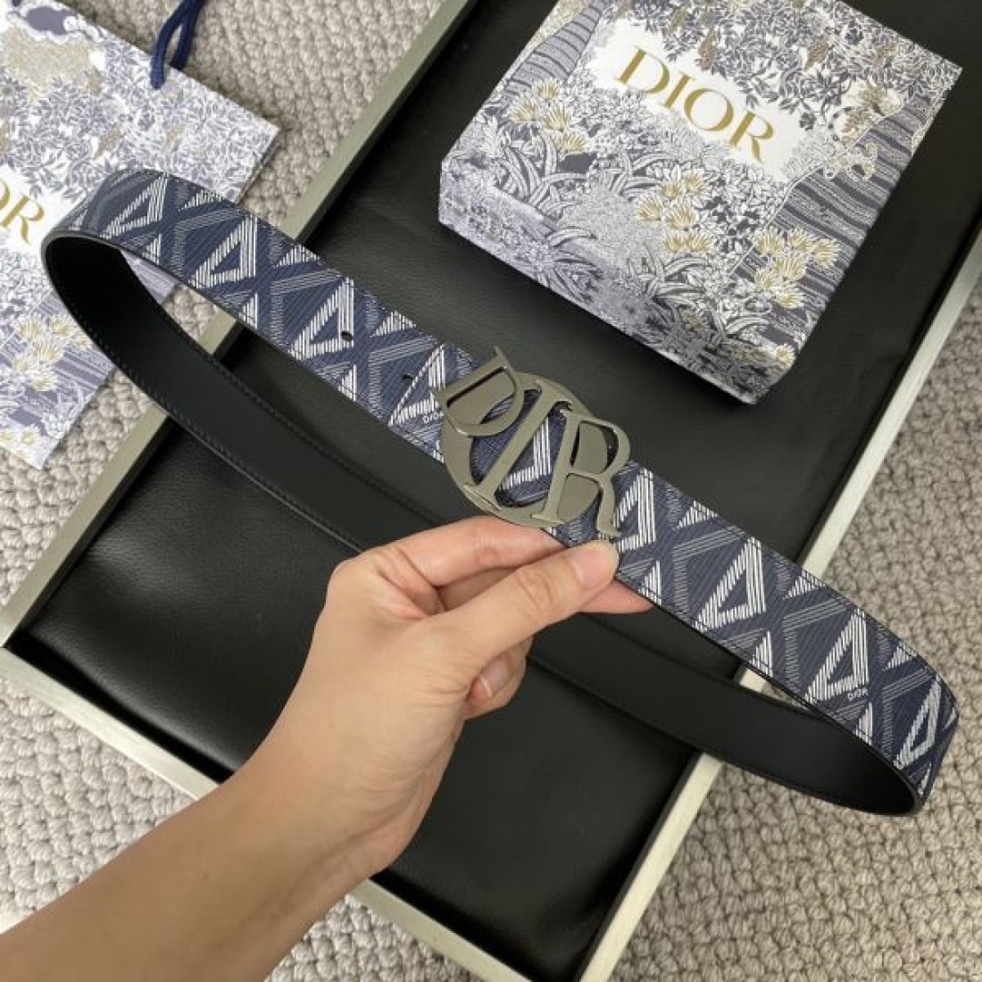 高級感ただよう ラグジュアリーな DIOR ディオール スーパーコピー ベルト