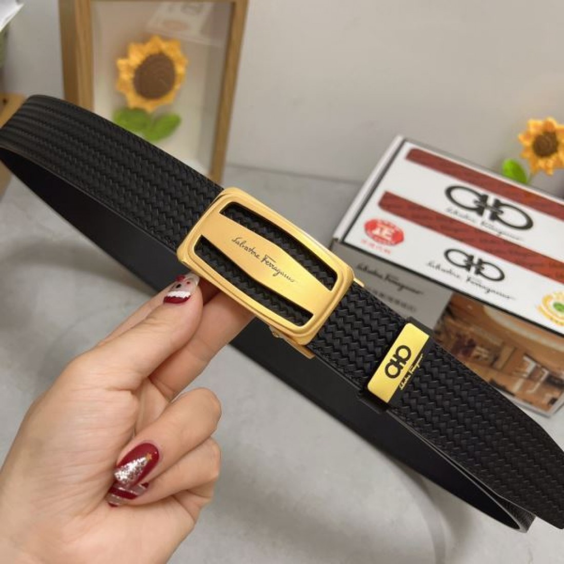 サルヴァトーレ コピー ベルト、FERRAGAMO上品で優雅なデザイン