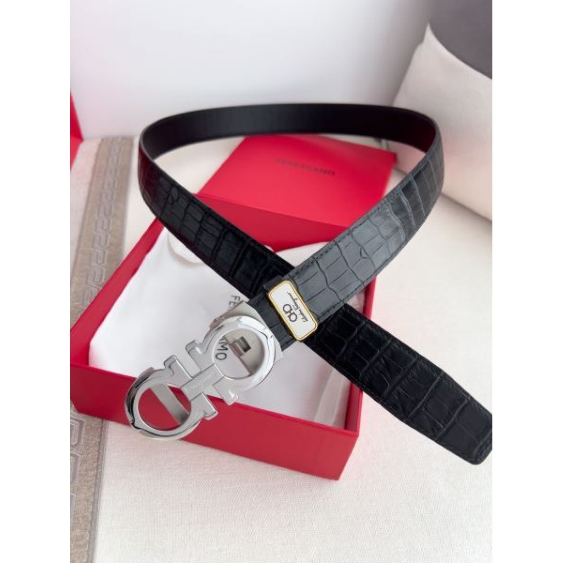 シンプルなデザインの FERRAGAMO サルヴァトーレ スーパー コピー ベルト 上品 