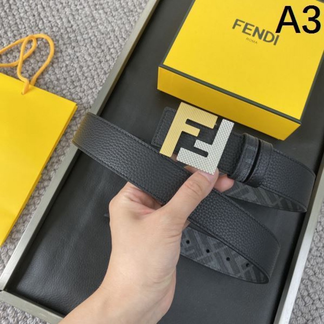 クラシック モダンなデザインの FENDI フェンデイ スーパー コピー ベルト