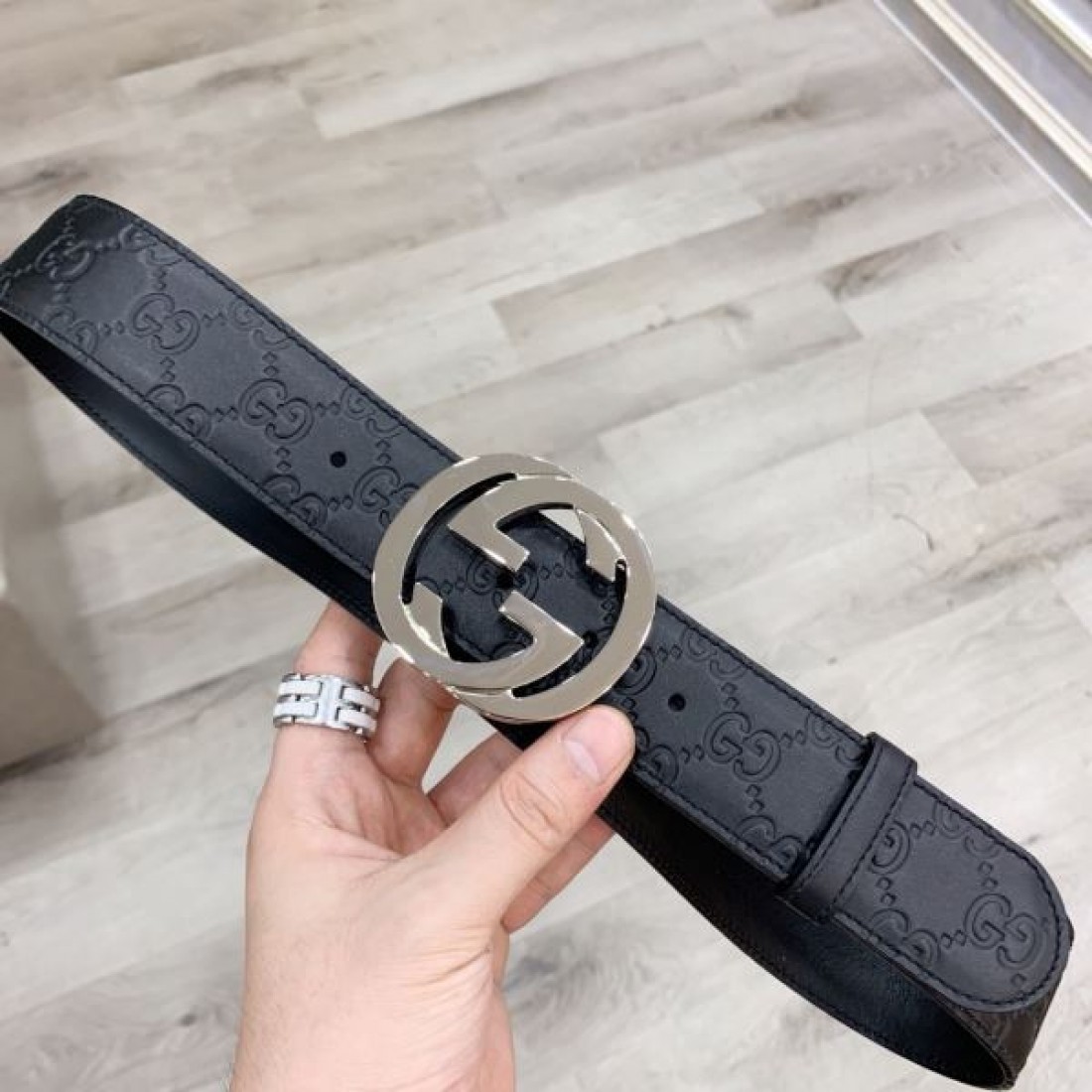  GUCCI グッチ スーパーコピー ベルト 高級感 洗練された 上質な仕上がり
