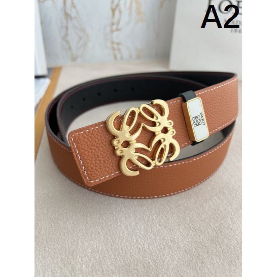 スタイリッシュな LOEWE ロエベ コピー ベルト お洒落 上品 柔らかな印象 