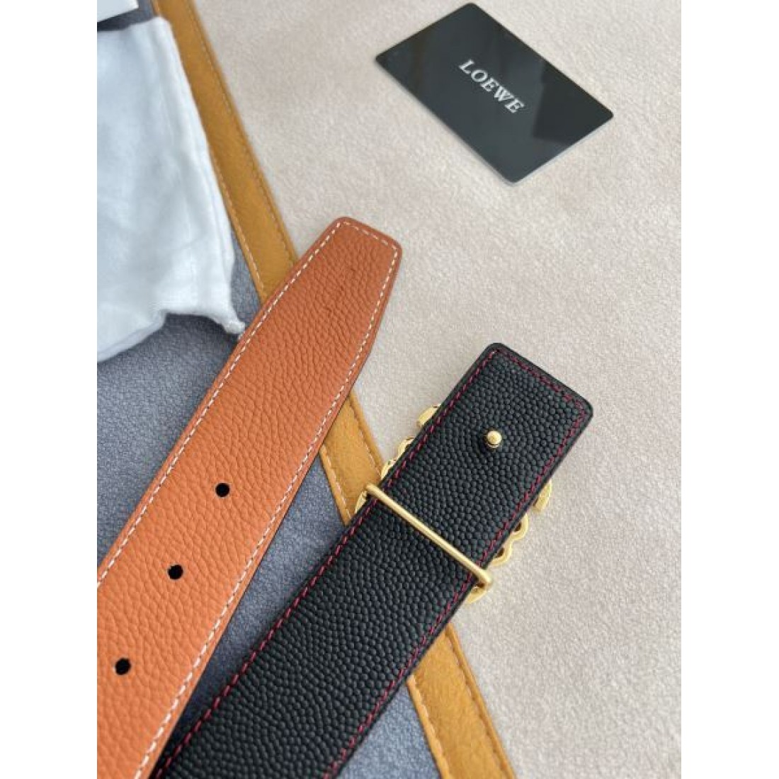 スタイリッシュな LOEWE ロエベ コピー ベルト お洒落 上品 柔らかな印象 