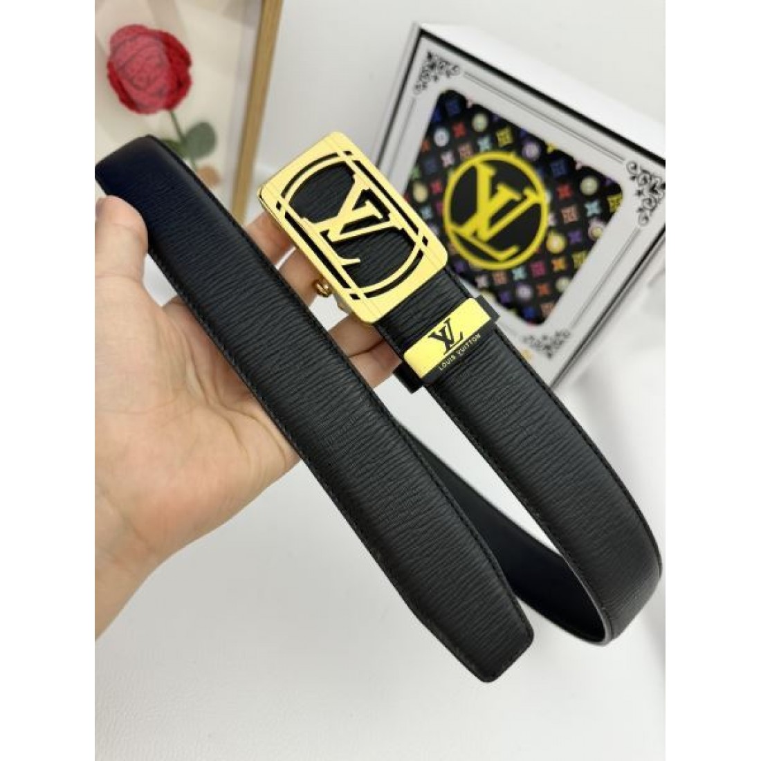 LOUIS VUITTON ルイヴィトン コピー ベルト 高級感 スタイリッシュ 