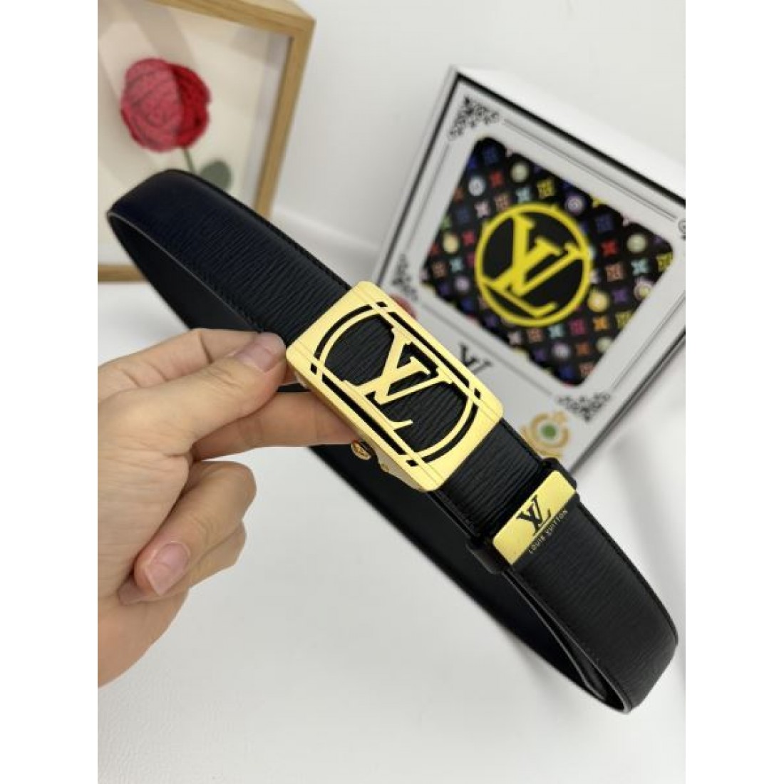 LOUIS VUITTON ルイヴィトン コピー ベルト 高級感 スタイリッシュ 