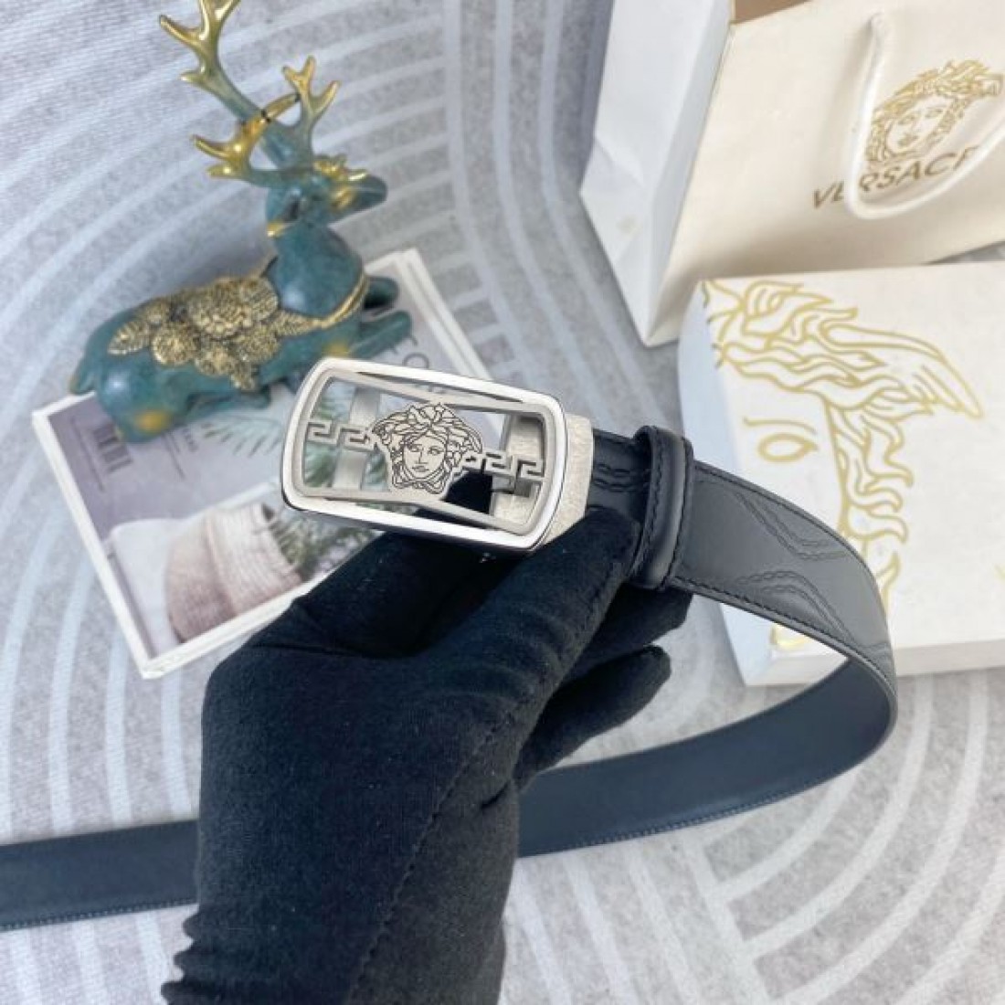フォーマルな VERSACE ヴェルサーチェ コピー ベルト 上品な 柔らかい