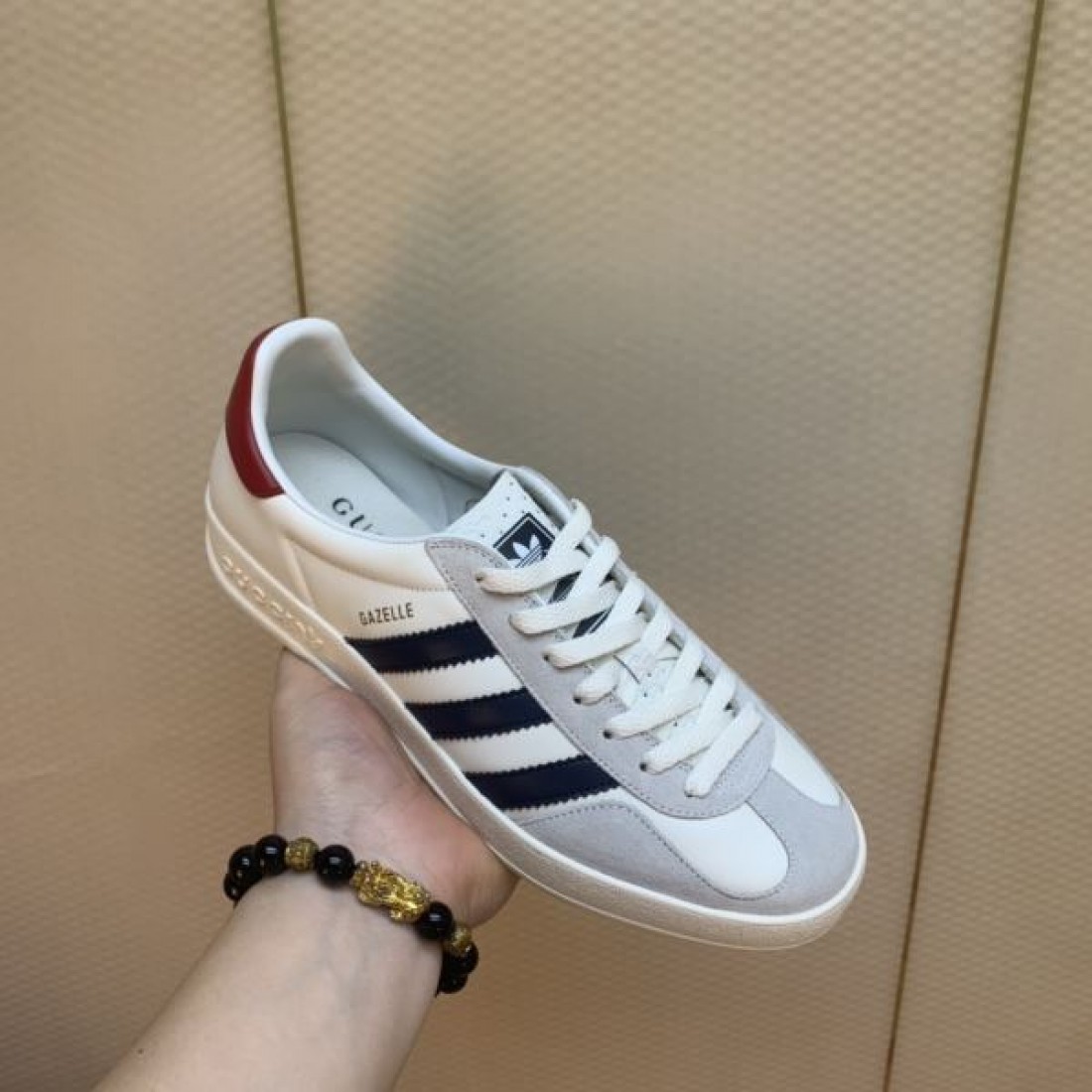 スタイリッシュな エレガントな GUCCI グッチ スーパーコピー カジュアルシューズ