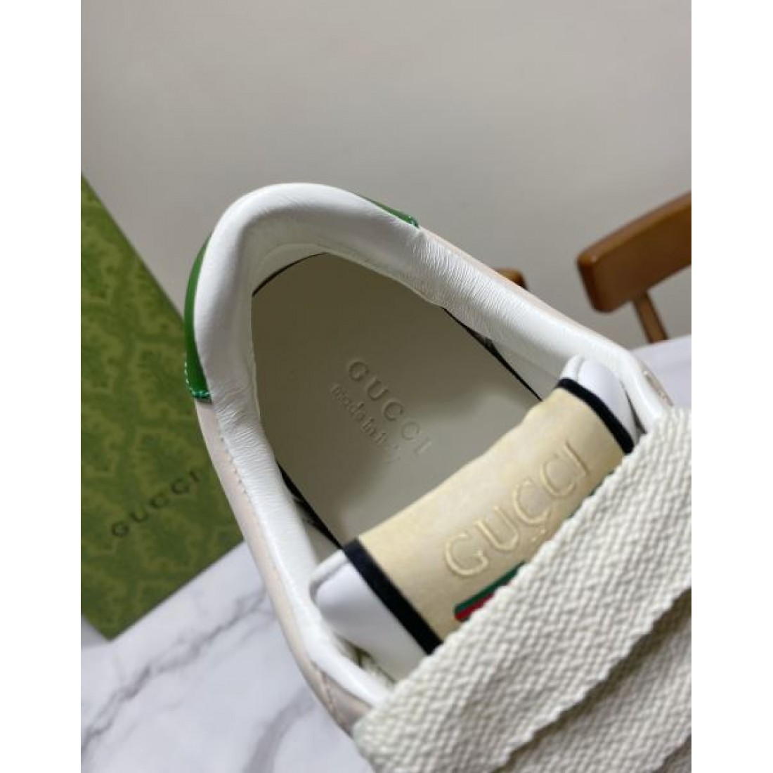 GUCCI グッチ コピー カジュアルシューズ 高品質な 軽量な かっこいい