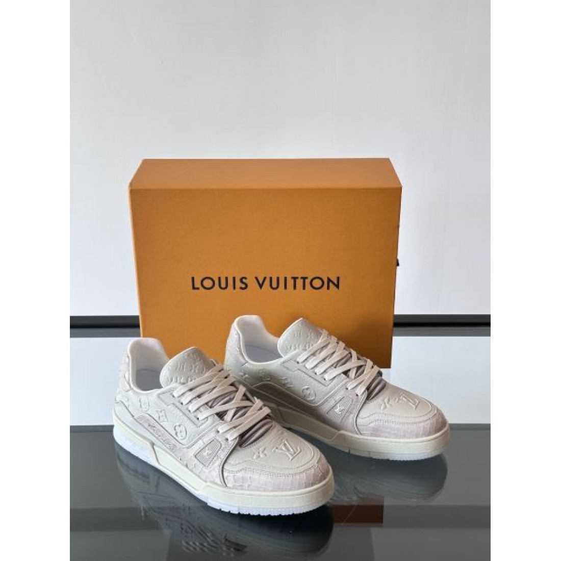 最新作 LOUIS VUITTON ルイヴィトン スーパー コピー カジュアルシューズ 快適な