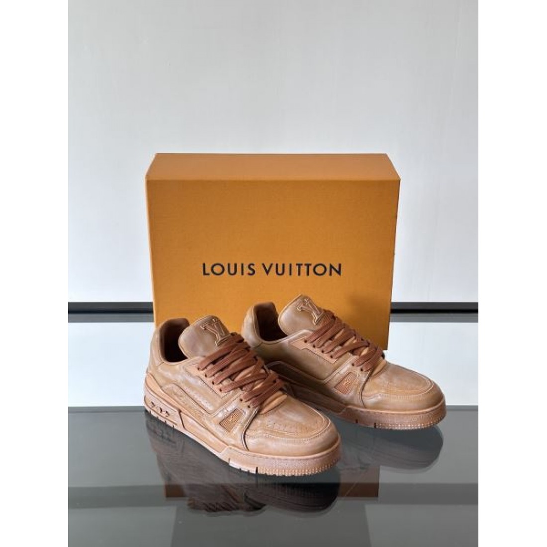 ルイヴィトン スーパー コピー カジュアルシューズ 洗練された 上品な LOUIS VUITTON