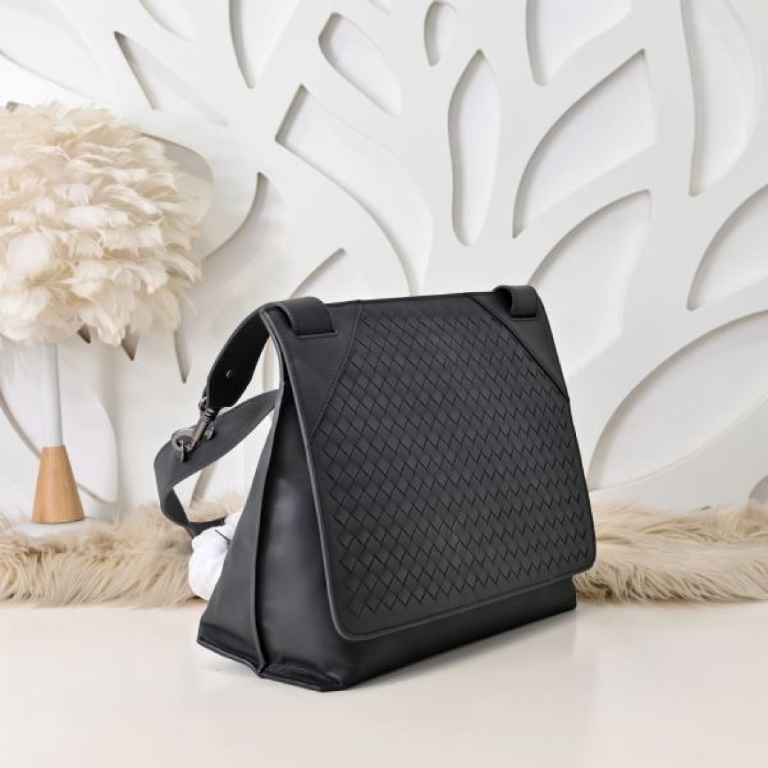 オールシーズン活躍 BOTTEGA VENETA ボッテガヴェネタ コピー ショルダーバッグ 大人カジュアルに