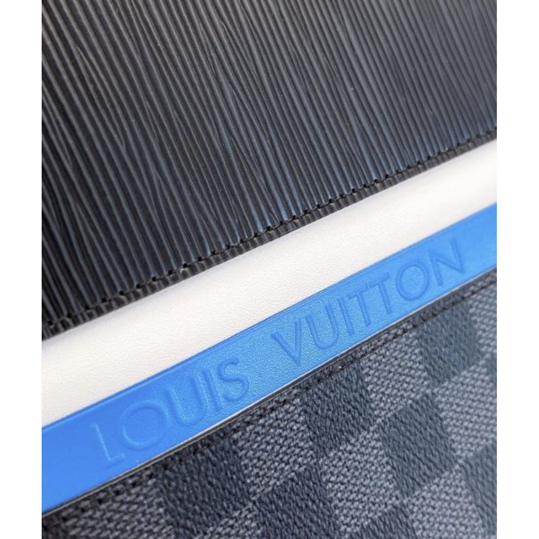 スマートで品格ある LOUIS VUITTON ルイヴィトン コピー クラッチバッグ