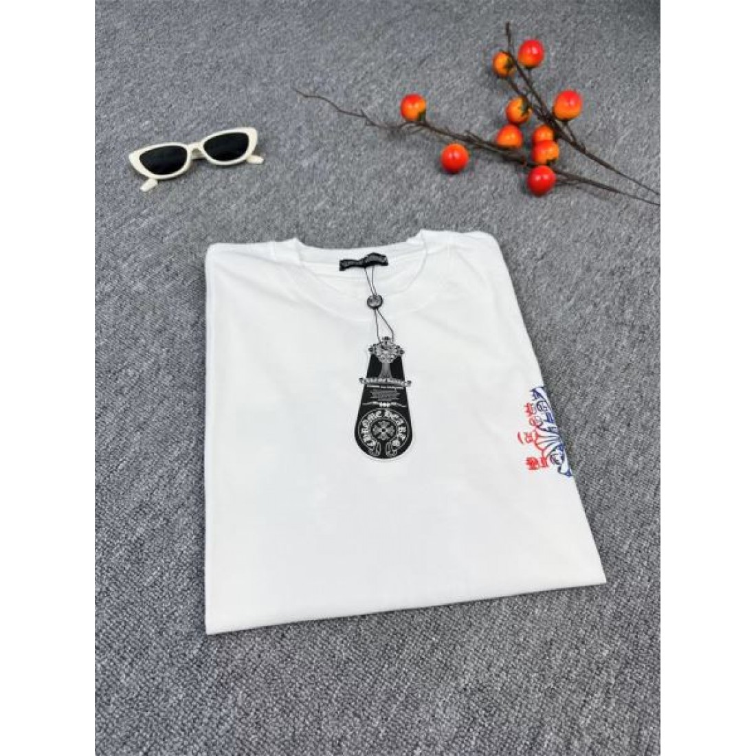 CHROME HEARTS クロムハーツ スーパーコピー 半袖Tシャツ アーティスティックで無骨