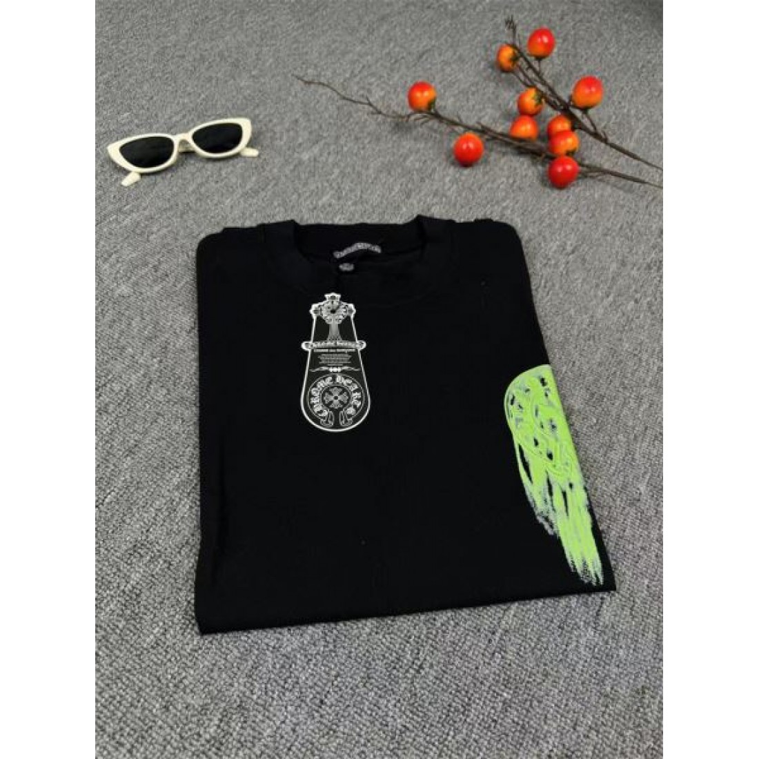 CHROME HEARTS クロムハーツ 偽物 半袖Tシャツ 無骨でスタイリッシュな印象に